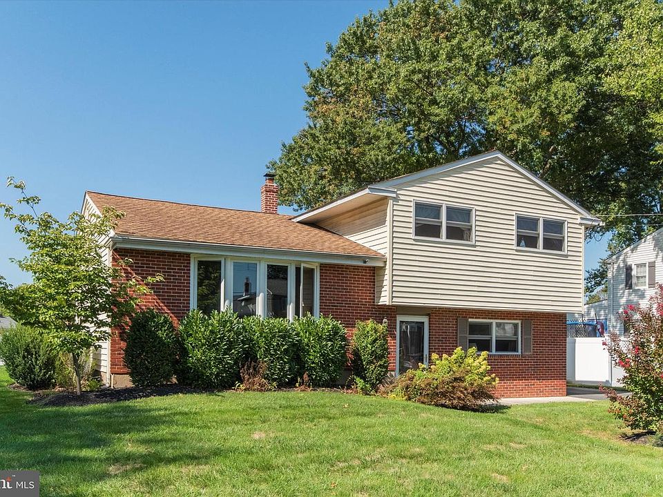 1st image of 24 Colton Dr