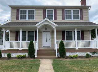 6 Plitt Ave, Farmingdale, NY 11735