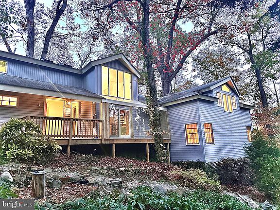 3rd image of 44908 Hickory Landing Way