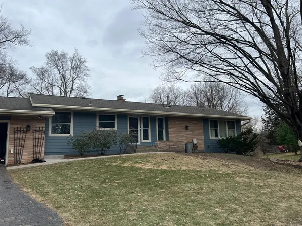 10732 James Cir, Bloomington, MN 55431