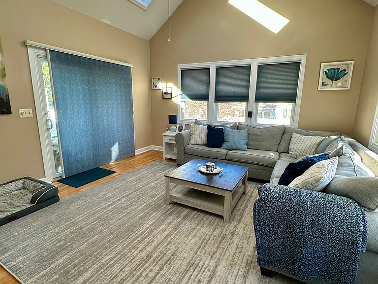 140 Maple Rd — Photo 4