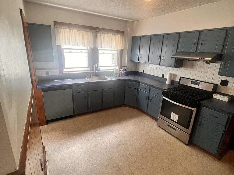 17-19 Morrow Rd #1 — Photo 3