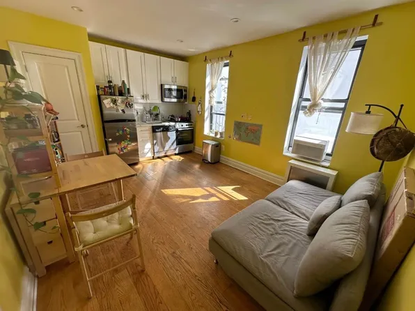 961 Washington Avenue image 1 of 3