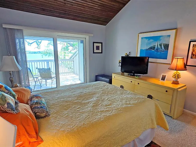 1335 Landings Dr #9 — Photo 28
