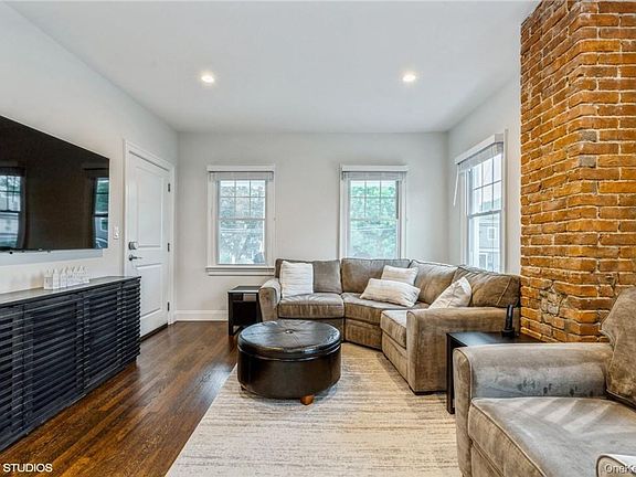 3rd image of 338 Palmervenue #A