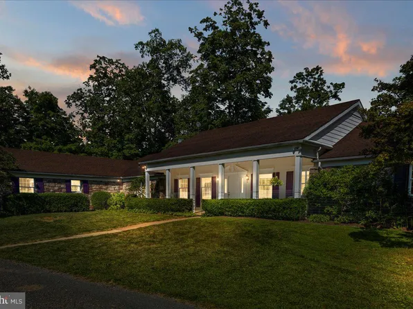 (undisclosed Address), Pipersville, PA 18947