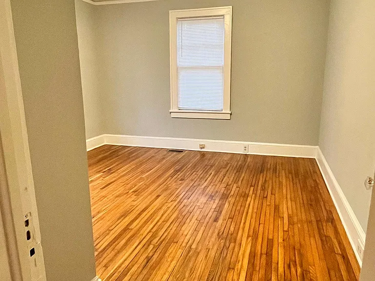215 E Blue Ridge Dr — Photo 8