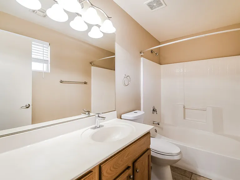 803 S Chatsworth St — Photo 14