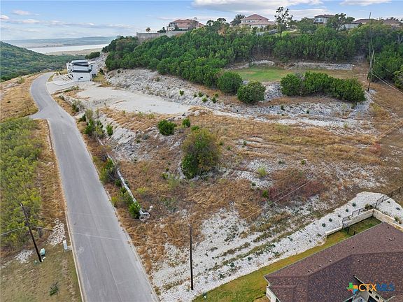 3rd image of 3519 Shoreline Dr