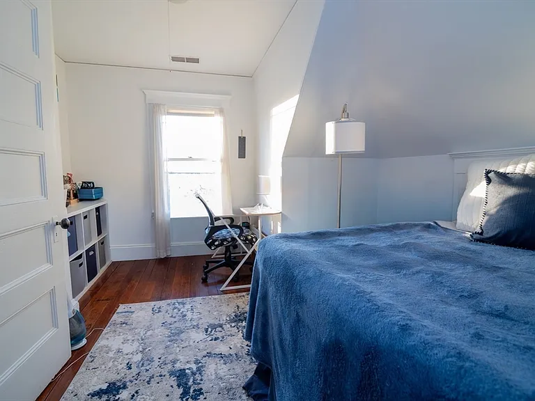 105-107 Goddard St #3 — Photo 9