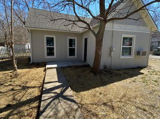 218 N Walnut St, Olathe, KS 66061