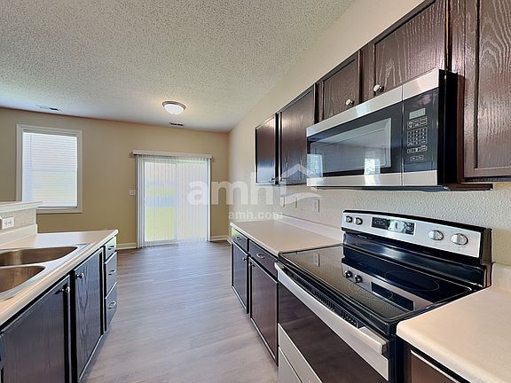 4th image of 9741 Stonewall Ln