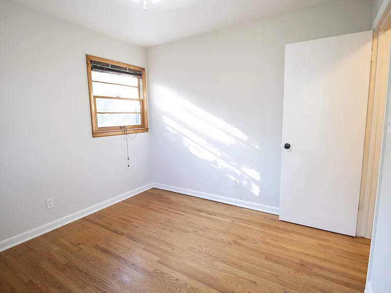 2501 Brookside Ct — Photo 8