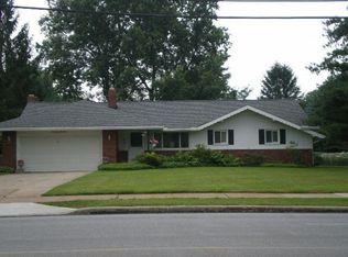 5766 Wilson Mills Rd, Highland Heights, OH 44143