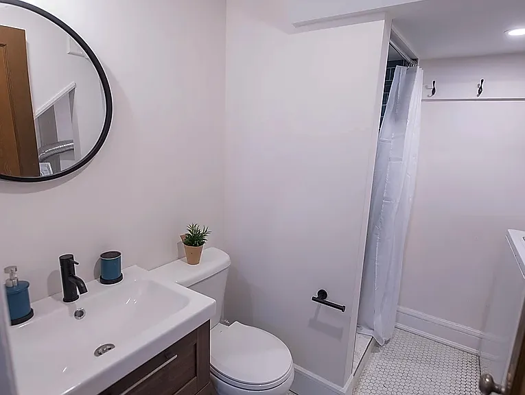 858 Bronson Ave #A — Photo 16