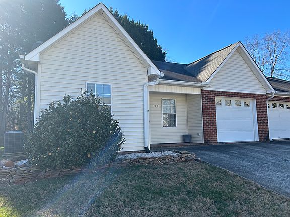 2nd image of 112 Bethania Oaks Cir