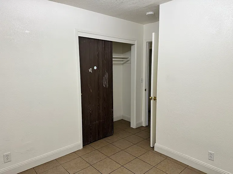 2129 S Union St #2129 — Photo 5