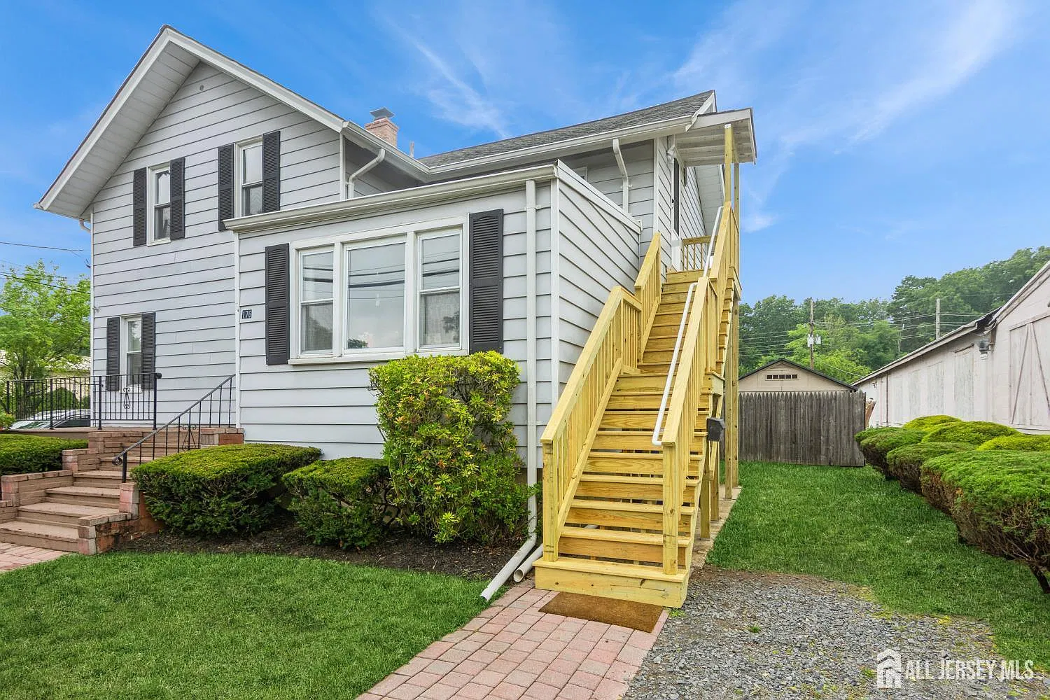 2 bed, 1.0 bath, $2,200 — Photo 1