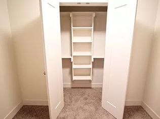 4131 Broadway APT 1S, Kansas City, MO 64111