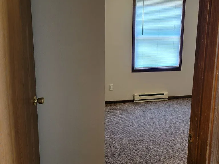 235 W Johnson St — Photo 14
