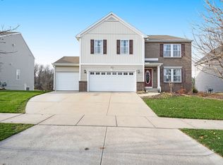 647 Highlander Dr NE, Rockford, MI 49341