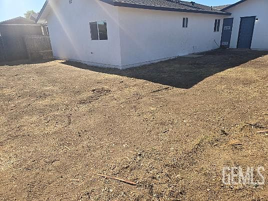 4th image of 1112 Valencia Ave