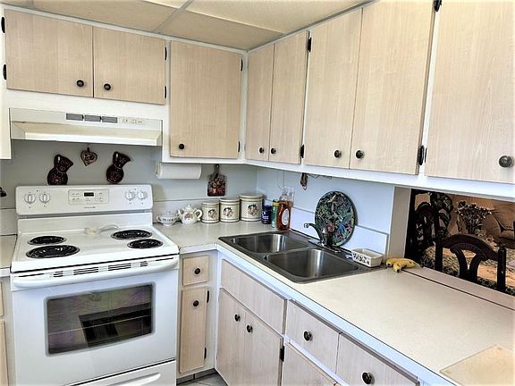 5th image of 2900 NW 47th Terrace #307b