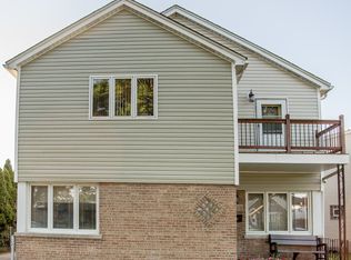 7644 W Grennan Pl, Niles, IL 60714