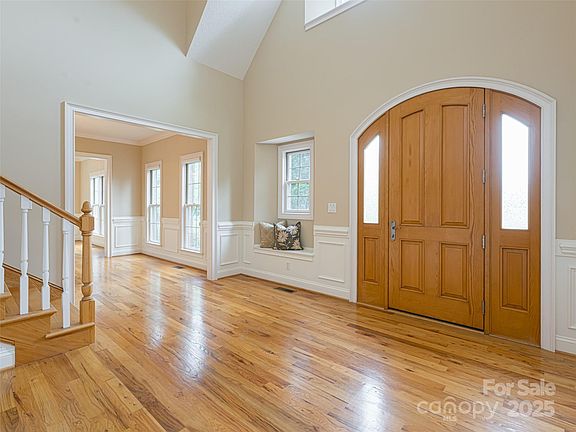 3rd image of 52 Ashley Woods Dr