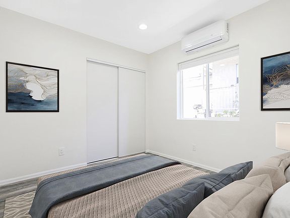 4th image of 1722 N Avenue 45