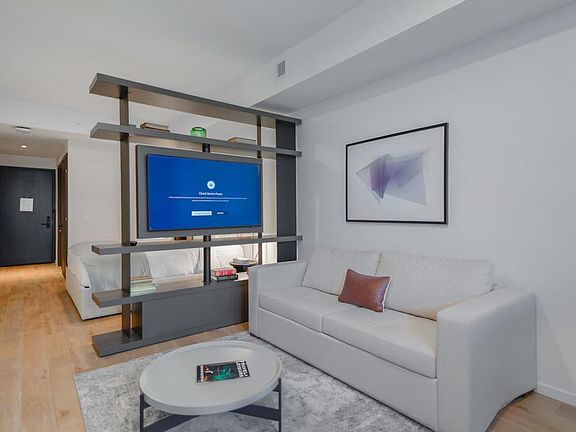 2nd image of 401 Biscayne Blvd #Id1232287p