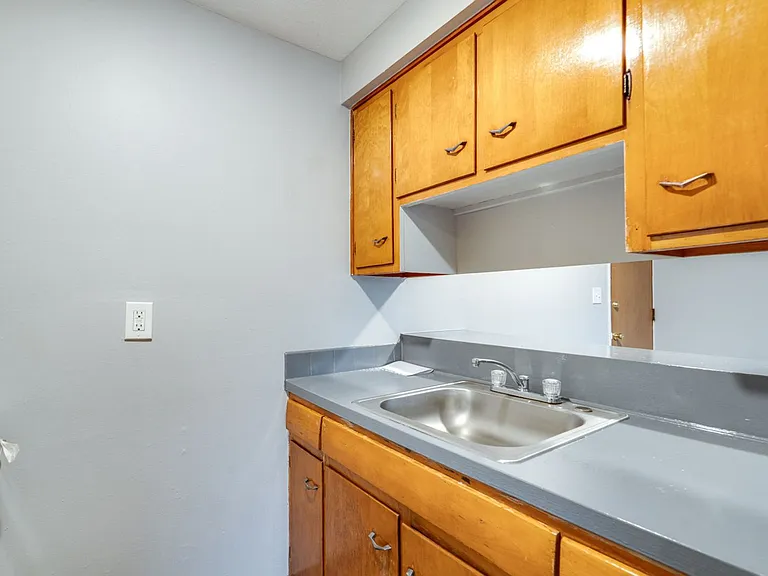 3003 Archwood Ave — Photo 10