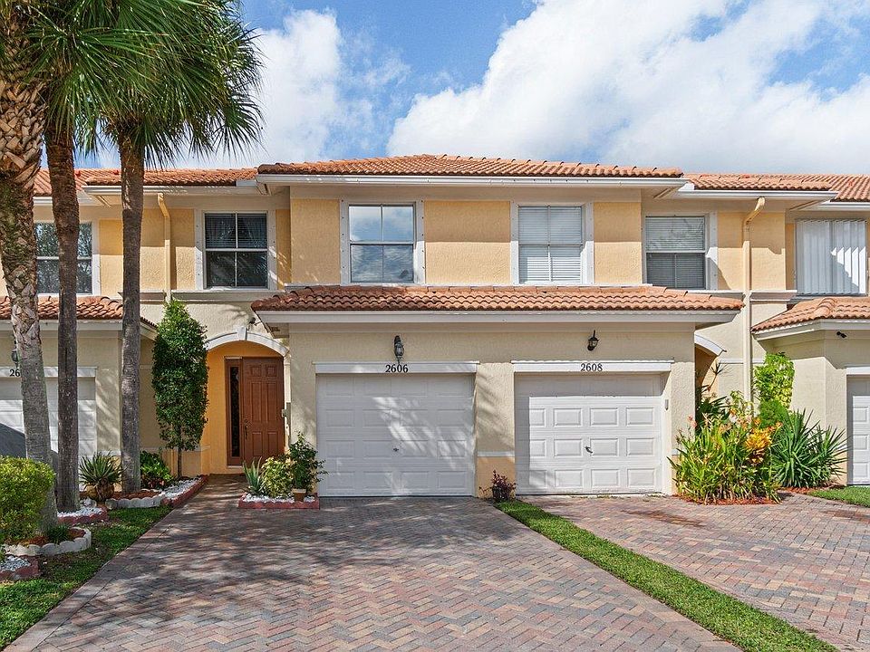 1st image of 2606 Seminole Palms Dr