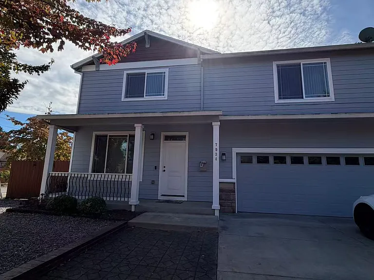 7934 SE Tibbetts St — Photo 2