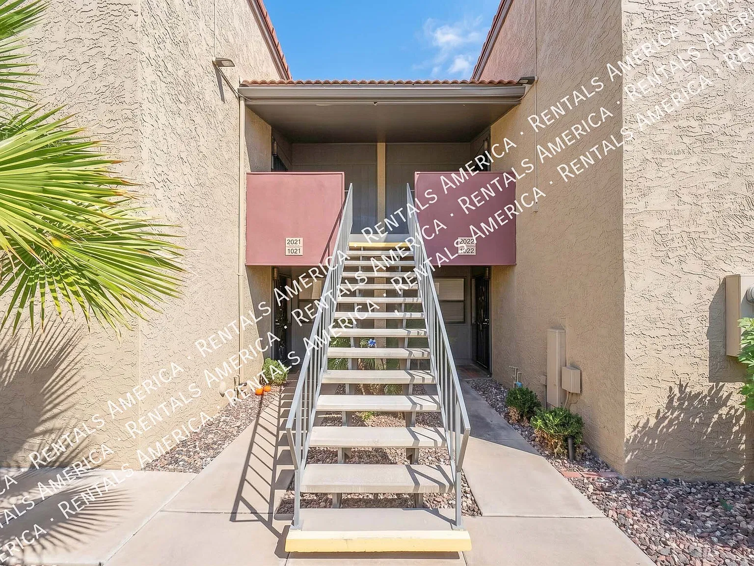 1730 W Emelita Ave — Photo 3