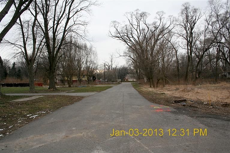 2nd image of 2615 Frye St