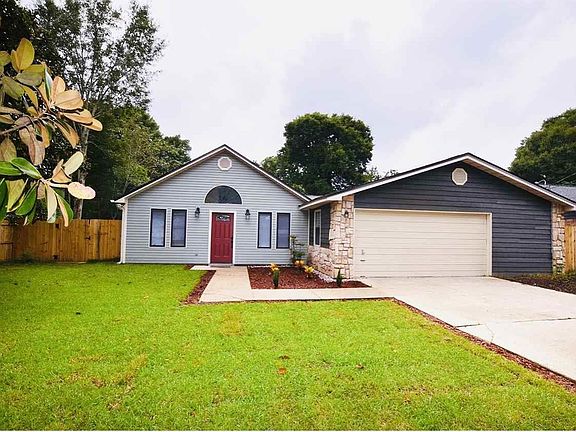 2nd image of 5827 Somerset Dr
