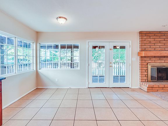 4th image of 2339 S Paseo Loma Cir