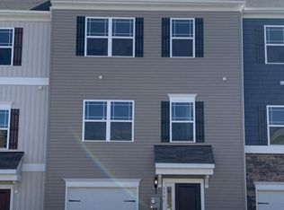 3391 Landmark Ct, Chambersburg, PA 17201