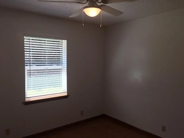 403 Somerset Rd — Photo 33