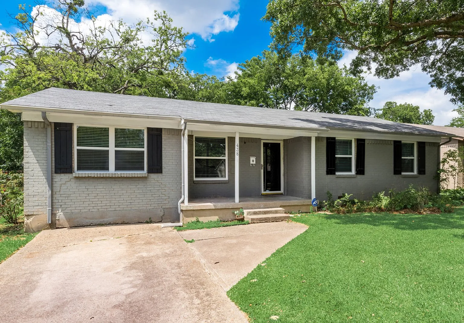 3 bed, 1.0 bath, 1336 sqft, $1,995 — Photo 4
