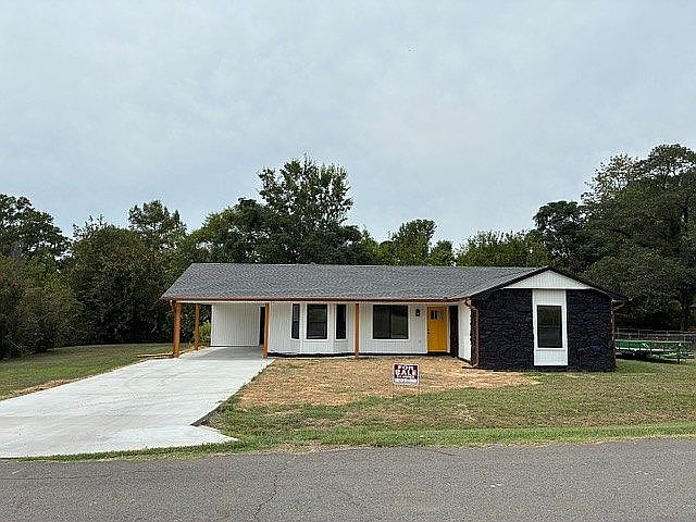 1st image of 203 Hornet Estate Rd