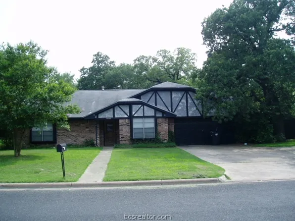 8002 Raintree Dr, College Station, TX 77845