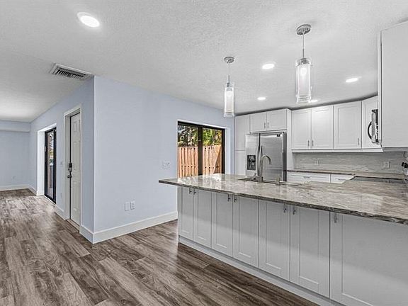 2nd image of 2929 SW 22nd Cir #32B