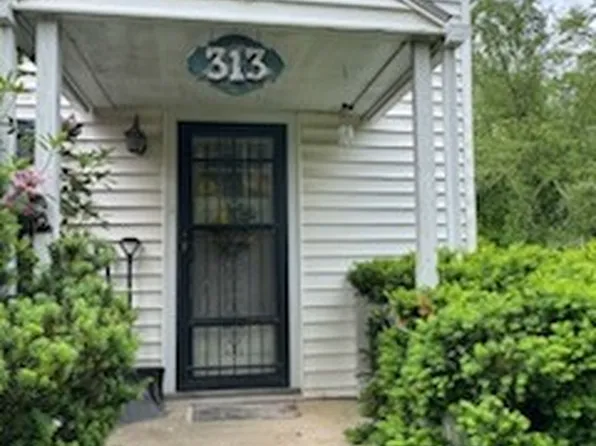 313 Midland Dr, Vestal, NY 13850