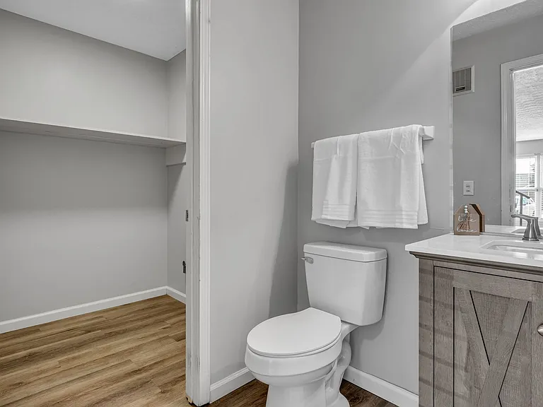 326 Nesbitt Ln — Photo 12