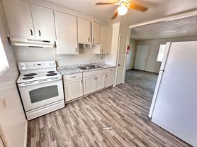 3215 Morris Street NE