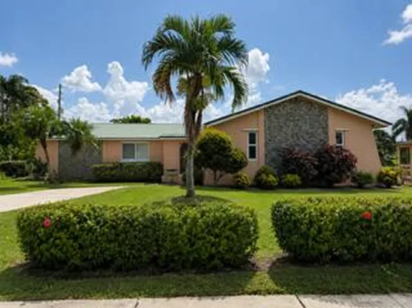 135 SW 7TH Avenue, South Bay, FL 33493