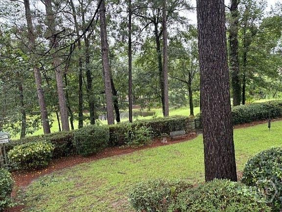 3rd image of 5 Hickory Grove Way
