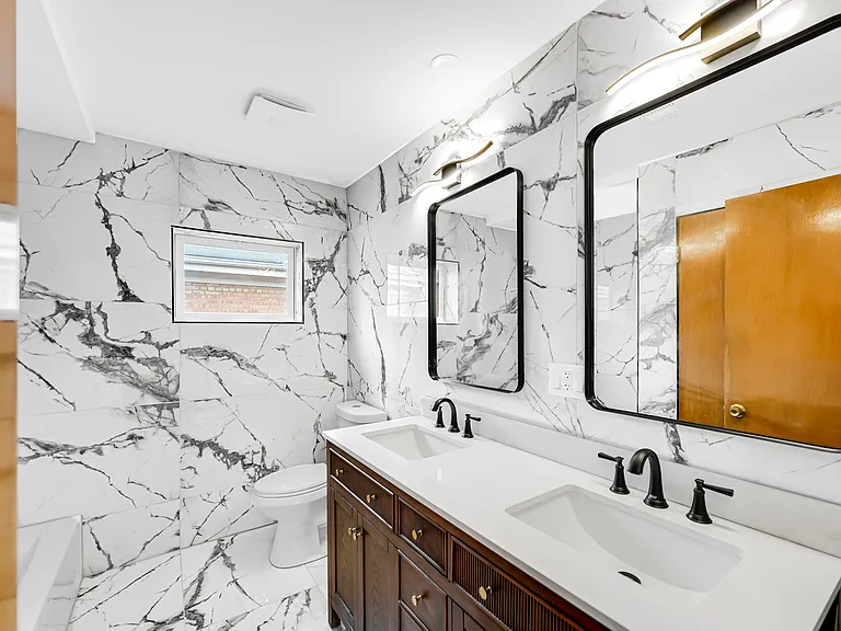 5740 N Lowell Ave #2 — Photo 9